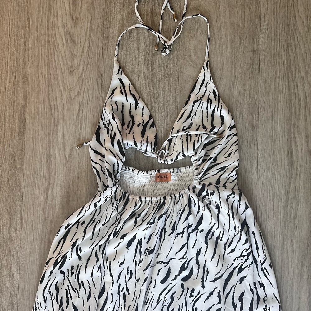 Zebra Print Maxi Cutout Halter Dress Size Medium - Picture 6 of 16
